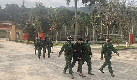 Khởi tố vụ án đường dây đưa người nước ngoài vượt biên trái phép ở Hà Tĩnh