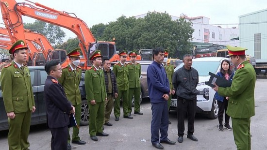 Hà Nội: Bắt Giám đốc và nhiều nhân viên Trung tâm Đăng kiểm xe cơ giới 29-07D