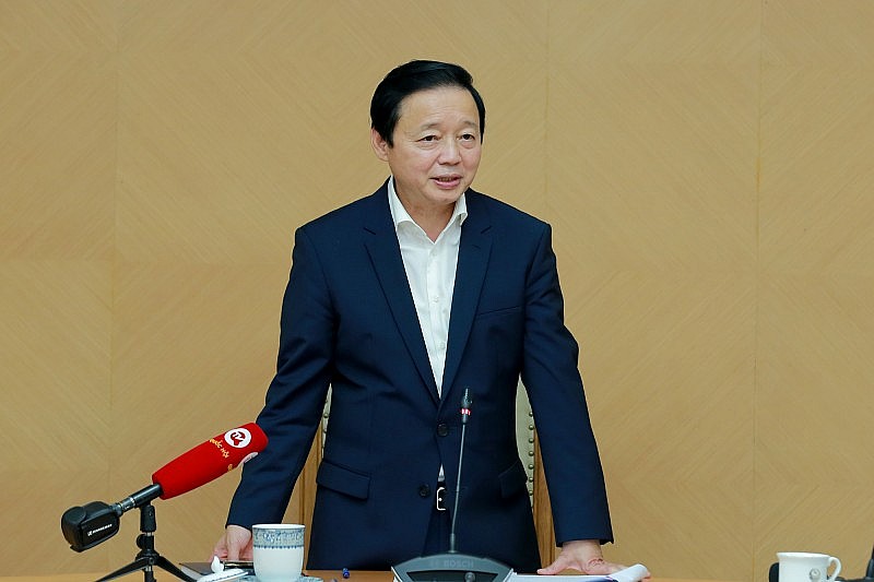 Phó Thủ tướng Trần Hồng yêu cầu Bộ Công an, Bộ GTVT có phương án, giải pháp xử lý dứt điểm những tồn tại, yếu kém trong lĩnh vực đăng kiểm nhưng không làm ảnh hưởng đến quyền và lợi ích của người dân