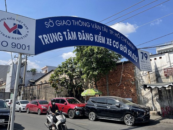 Còn 10 trung tâm hoạt động, Sở GTVT TP. Hồ Chí Minh khuyến cáo người dân đi đăng kiểm xe sớm