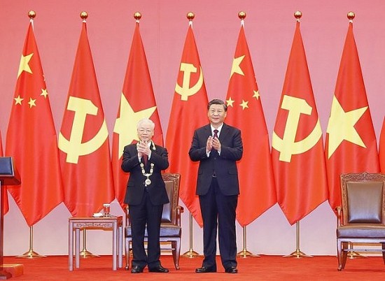 Tổng Bí thư và Chủ tịch nước Việt Nam chúc mừng ông Tập Cận Bình tái đắc cử
