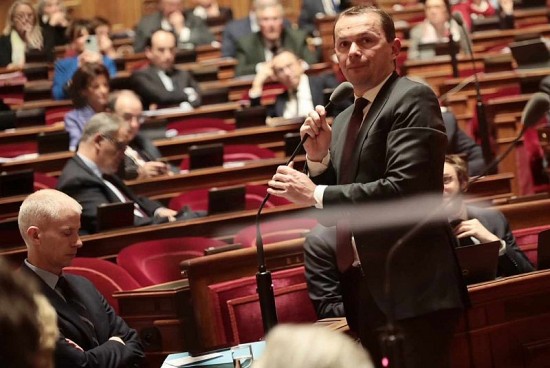 Thượng viện Pháp thông qua cải cách lương hưu gây tranh cãi