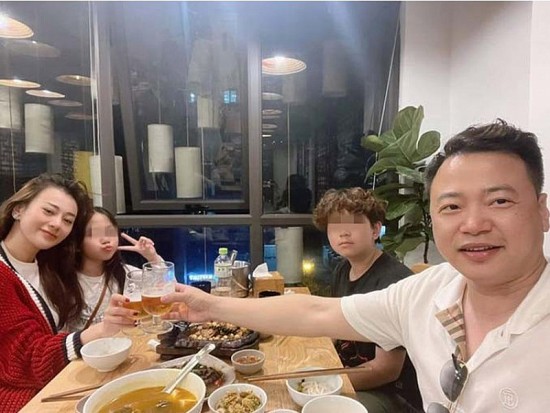 Shark Bình đăng ảnh ăn tối cùng Phương Oanh và hai con nhận về phản ứng trái chiều