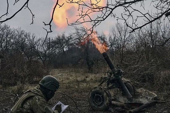 Chiến sự Nga - Ukraine 18/3: Nga tiến sâu vào pháo đài Bakhmut, gia tăng phòng thủ ở Crimea