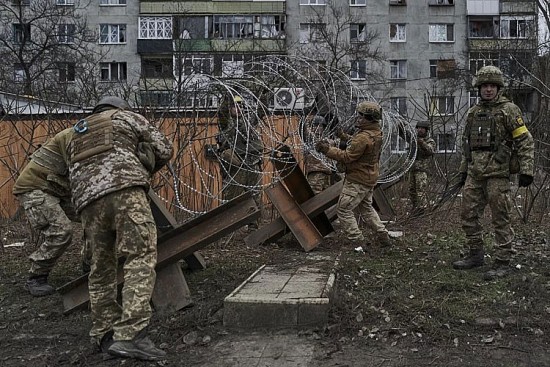 Chiến sự Nga - Ukraine 19/3: Kiev tiếp tục chuyển vũ khí đến Bakhmut, Nga tập kích loạt thành phố Ukraine