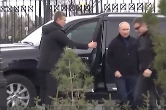 Tổng thống Nga bất ngờ thăm Thành phố Mariupol