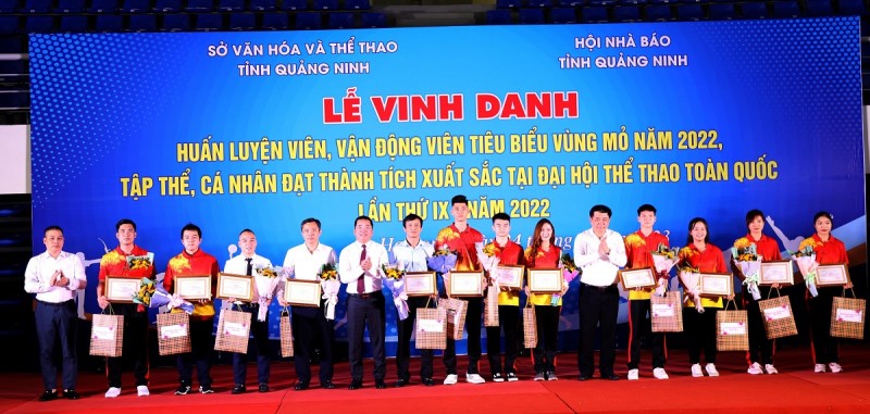 Quảng Ninh: Bầu chọn huấn luyện viên, vận động viên tiêu biểu vùng Mỏ