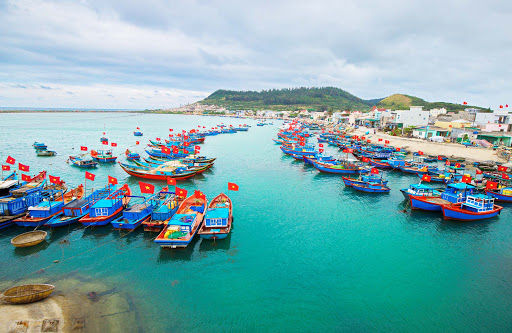 Phát triển kinh tế biển bền vững ở Việt Nam và những vấn đề đặt ra - Tạp  chí Tài chính