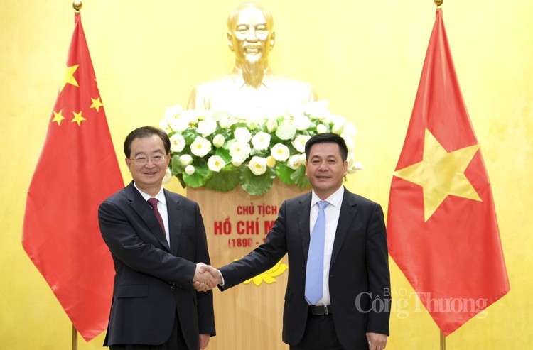Bộ trưởng Bộ Công Thương Nguyễn Hồng Diên làm việc với Bí thư Tỉnh ủy Vân Nam, Trung Quốc