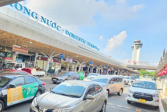 TP. Hồ Chí Minh: Sở Giao thông vận tải lên tiếng việc tăng phí taxi vào sân bay Tân Sơn Nhất
