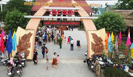 Thừa Thiên Huế: Phiên chợ vùng cao “nhịp cầu” đưa nông sản đến với người tiêu dùng