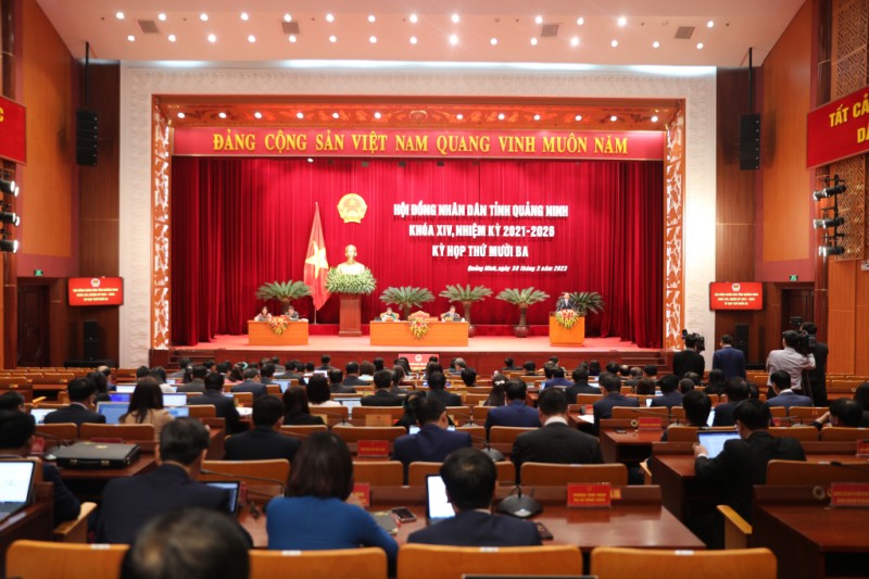 Quang cảnh kỳ họp thứ 13 của HĐND tỉnh Quảng Ninh ngày 30/3