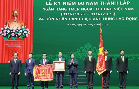 Thủ tướng Phạm Minh Chính: Vietcombank cần phát huy hơn nữa vai trò ngân hàng chủ lực, dẫn dắt thị trường