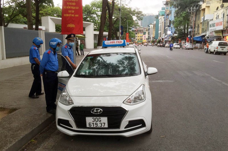 Hà Nội: Xử lý nghiêm xe taxi vi phạm trật tự an toàn giao thông, đô thị