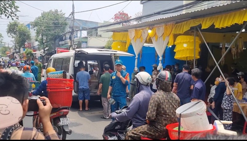 Trưa 7/4, thi thể 3 trong số 4 du khách gặp nạn trong vụ rơi máy bay trực thăng đã được đưa về Đà Nẵng.