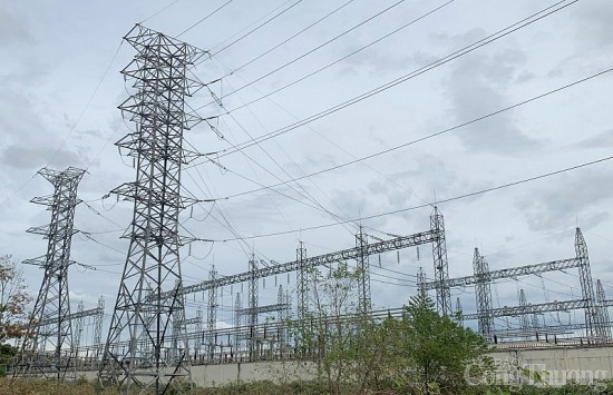 Điện lực miền Nam: Đóng điện đưa vào vận hành công trình lộ ra 110kV Bến Cát
