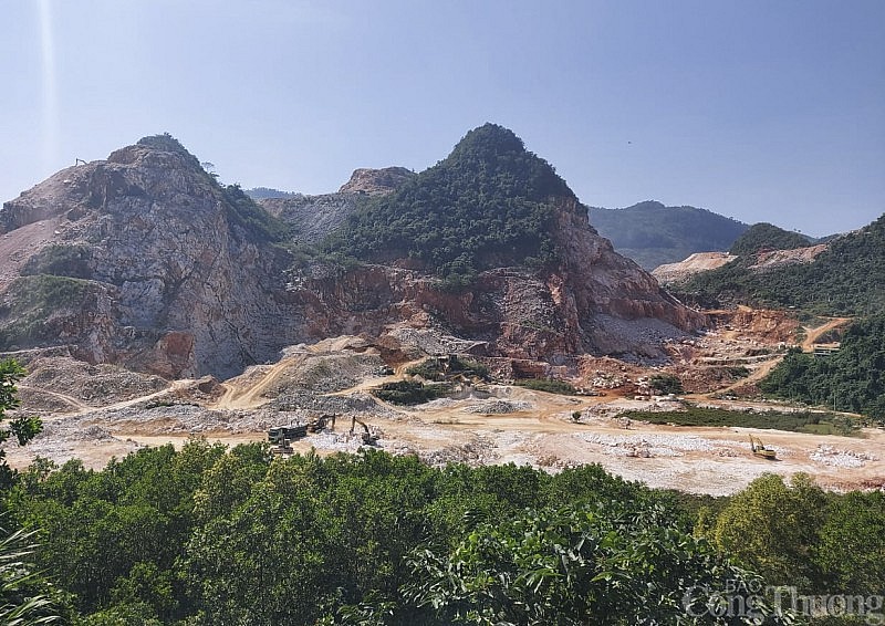 Nghệ An: Xử phạt hàng loạt doanh nghiệp khai thác khoáng sản 'dính' vi phạm đất đai