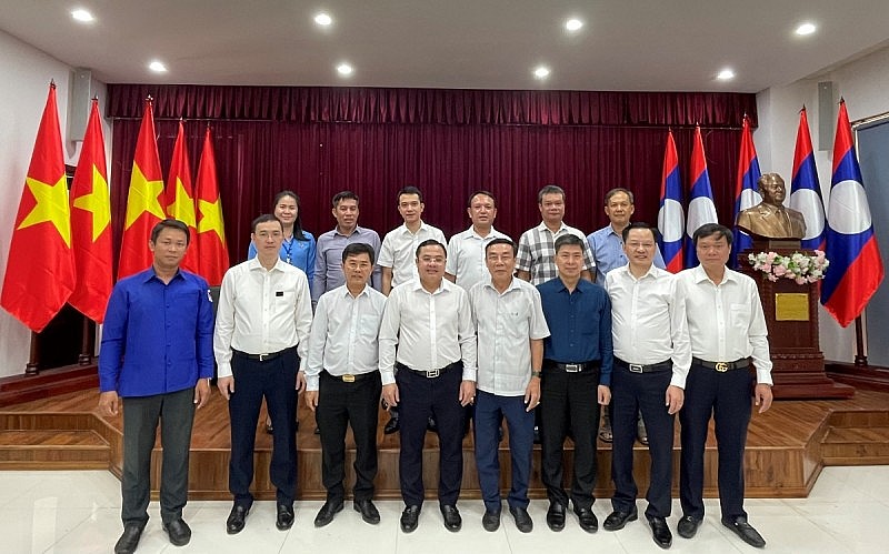 Tập đoàn Hóa chất Việt Nam làm việc với Ủy ban hợp tác Lào   Việt Nam