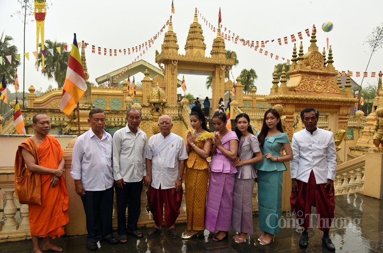 Khám phá Tết Chôl Chnăm Thmây của đồng bào Khmer tại Làng Văn hóa