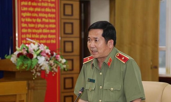 Thiếu tướng Đinh Văn Nơi công khai số điện thoại tiếp nhận phản ánh tình hình an ninh, trật tự