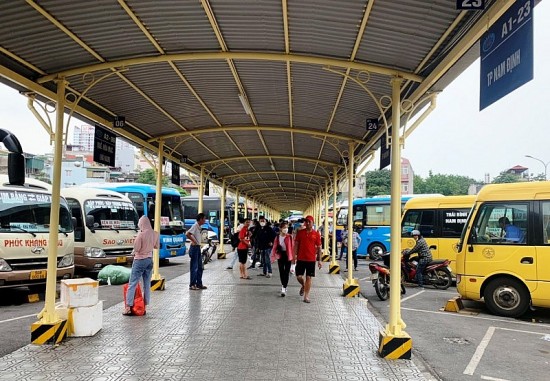 Nghỉ lễ 30/4, lượng hành khách qua các bến xe tại Hà Nội dự báo tăng tới 250-300%