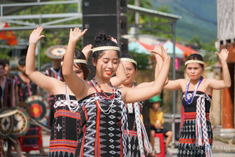 Múa Tung tung Da dá - Nét đẹp văn hóa đặc sắc của dân tộc Cơ tu