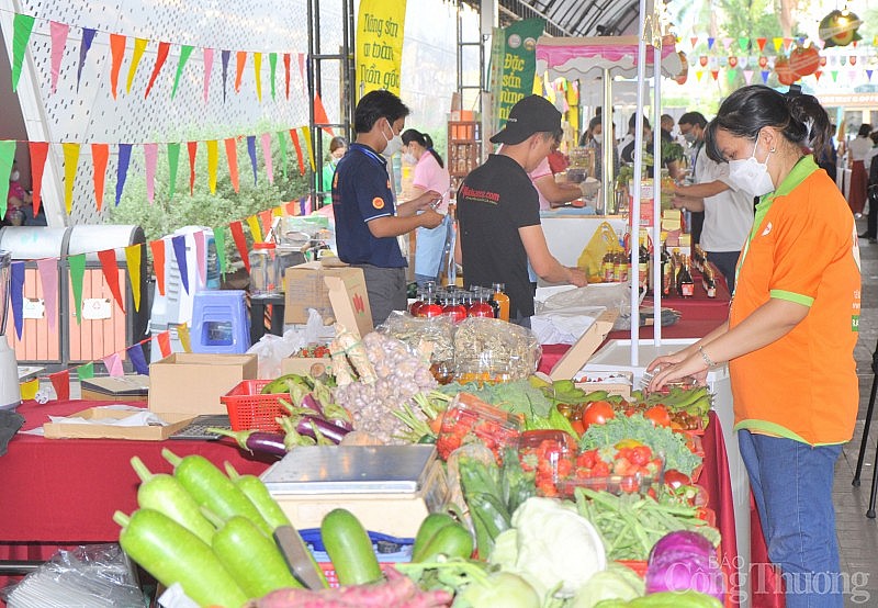 TP. Hồ Chí Minh: Người tiêu dùng có cơ hội mua sắm hơn 1.000 nông đặc sản vùng miền