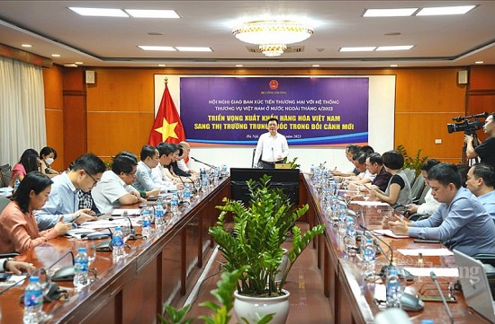 Hội nghị giao ban xúc tiến thương mại với hệ thống Thương vụ Việt Nam ở nước ngoài tháng 4/2023