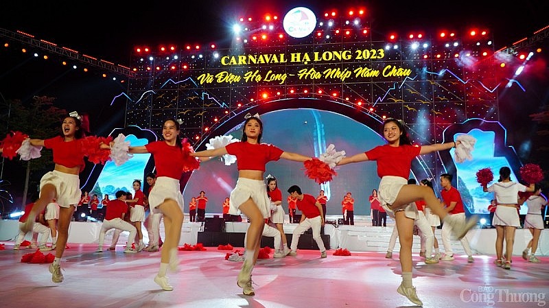 Rapper Đen Vâu khuấy động Carnaval Hạ Long 2023