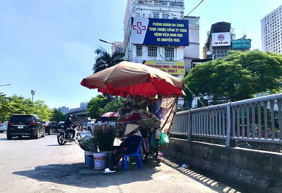 Miền Bắc sắp đón không khí lạnh, áp thấp nhiệt đới gần biển Đông