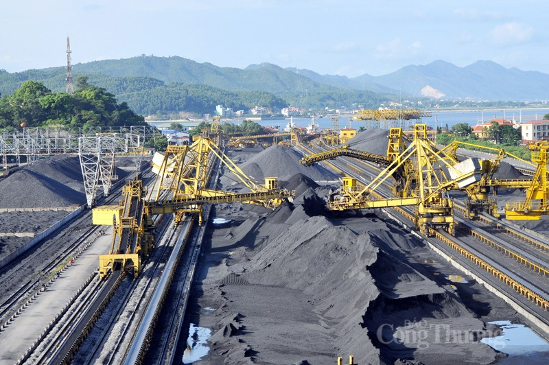 Sản xuất than tại Quảng Ninh