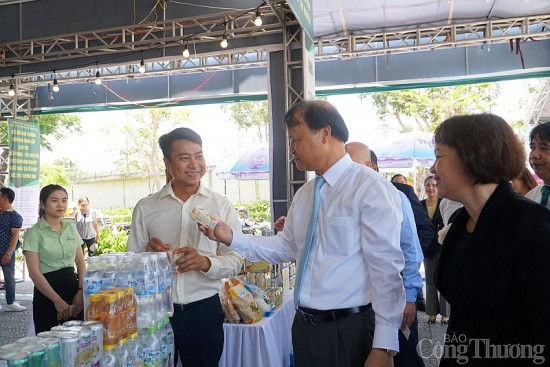 Tham tán thương mại “bắc nhịp cầu” cho doanh nghiệp xuất khẩu vươn ra thế giới