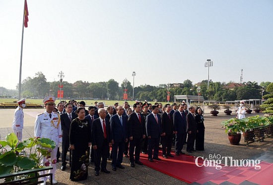 Lãnh đạo Đảng, Nhà nước vào Lăng viếng Chủ tịch Hồ Chí Minh nhân kỷ niệm 133 năm Ngày sinh của Người