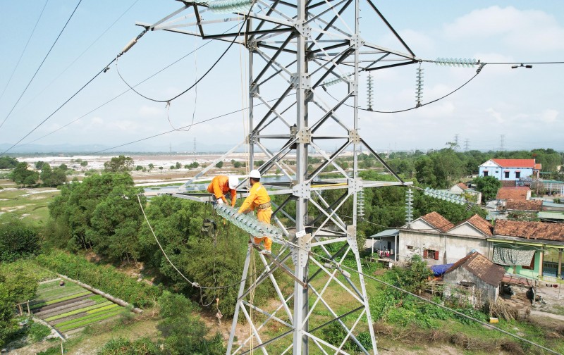 Tỉnh Quảng Bình: Yêu cầu cơ quan, doanh nghiệp, người dân tiết kiệm điện