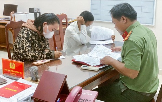 Quảng Nam: 2 người bị xử phạt vì chuyển hướng cuộc gọi đòi nợ đến đường dây nóng Bộ Công an