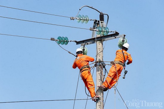 Bài 2: Nỗ lực đảm bảo cấp điện và cấp điện an toàn cho người dân