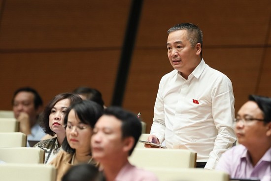 Đại biểu Quốc hội: Việt Nam nên xem xét công bố hết dịch Covid-19