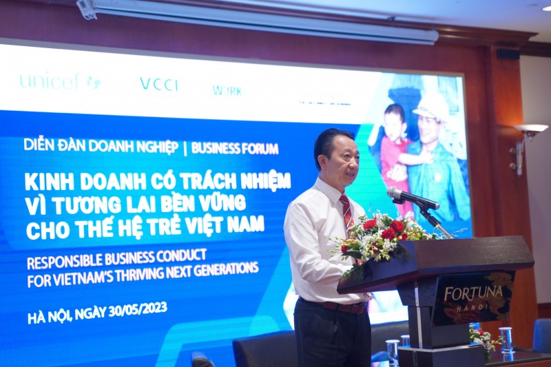 Kinh doanh có trách nhiệm vì tương lai bền vững của thế hệ trẻ Việt Nam