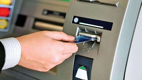 Cảnh giác thủ đoạn lừa đảo chuyển tiền tại cây ATM