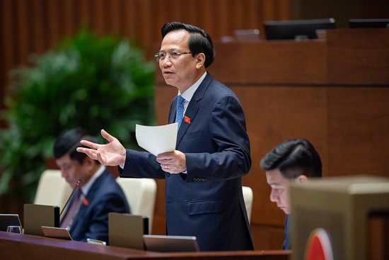 Bộ trưởng Đào Ngọc Dung nói gì về việc "lập khống" hồ sơ để hưởng bảo hiểm xã hội?