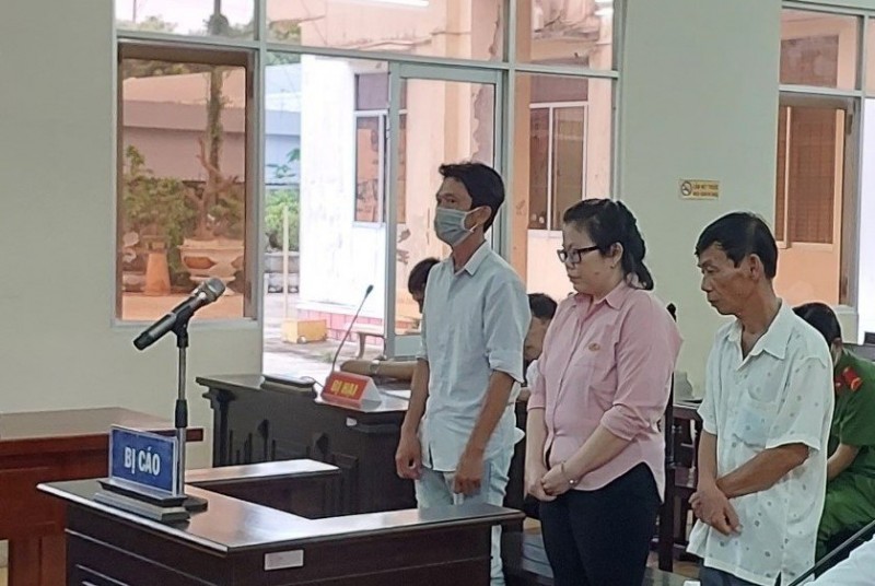 Bạc Liêu: Nữ chủ tịch lãnh án 27 năm tù vì làm giả giấy tờ