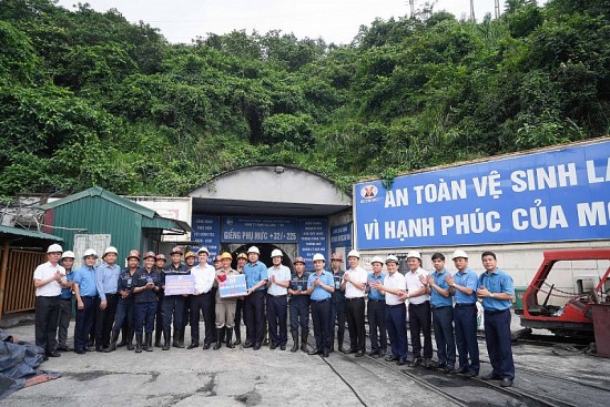 Công đoàn TKV và EVN phối hợp nhằm đảm bảo đủ than cho sản xuất điện