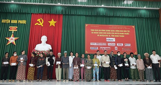 Đoàn báo chí Trung ương tại TP. Hồ Chí Minh giao lưu, trao đổi với tỉnh Ninh Thuận