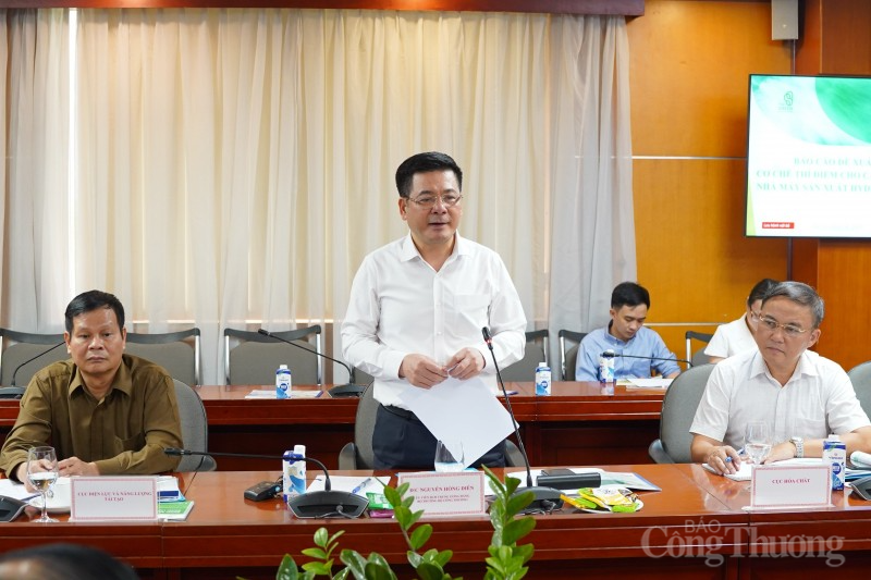 Bộ trưởng Nguyễn Hồng Diên kết luận cuộc họp