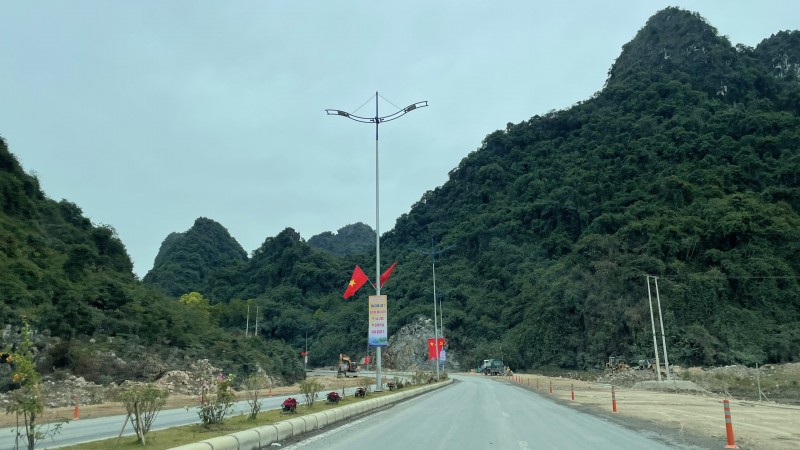 Quảng Ninh: Điều chỉnh giới hạn tốc độ trên tuyến đường ven biển Hạ Long – Cẩm Phả