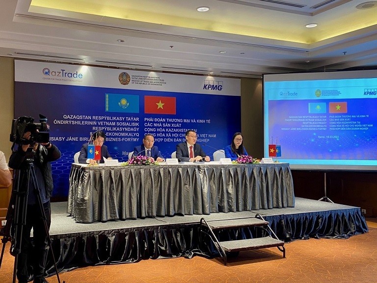 buổi gặp gỡ doanh nghiệp Việt Nam – Kazakhstan trong khuôn khổ chuyến thăm và làm việc của phái đoàn thương mại-kinh tế, các nhà sản xuất Kazakhstan tại Việt Nam (15-17/3)