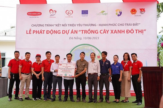 Dai-ichi Life Việt Nam phát động Dự án “Trồng cây xanh đô thị” tại Đà Nẵng