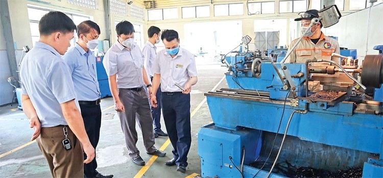 Nhu cầu nguồn lao động trong lĩnh vực công nghiệp chế biến, chế tạo tại Quảng Ninh đang rất lớn