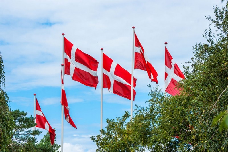 Quốc kỳ Đan Mạch.