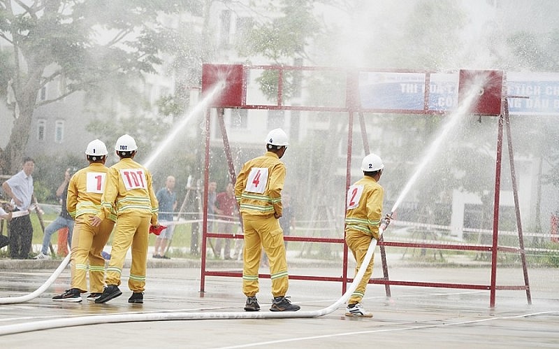 Công ty Xăng dầu B12 tổ chức Hội thao nghiệp vụ phòng cháy chữa cháy
